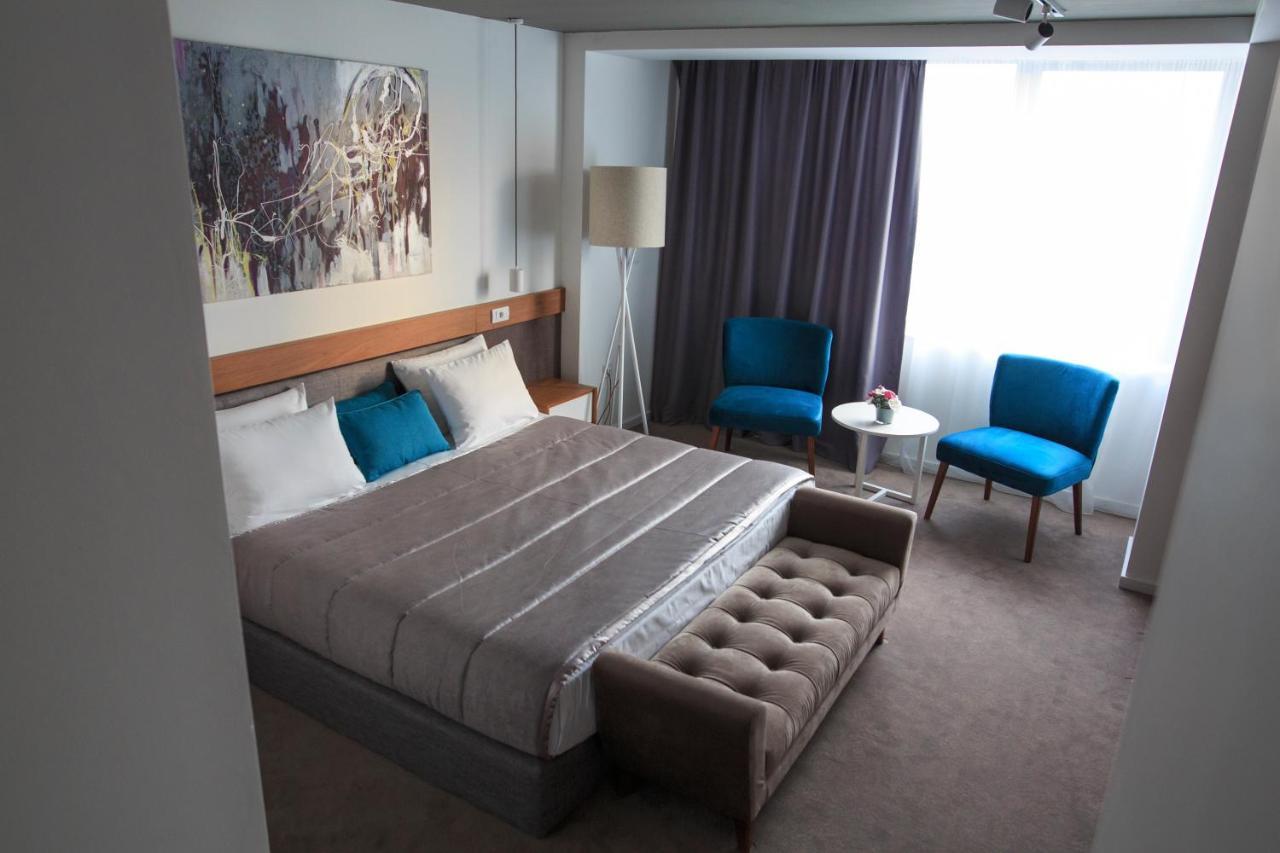 New City Hotel & Restaurant Ni Eksteriør billede